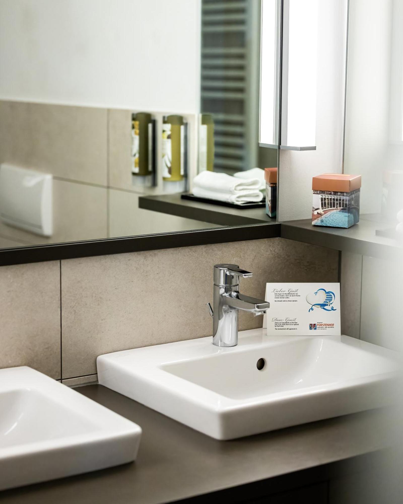 Hotel Fuerstenhof - Wellness- Und Golfhotel บัด กรีสบาค ภายนอก รูปภาพ